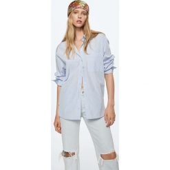 Mango koszula bawełniana Juanes damska relaxed z kołnierzykiem klasycznym. Niebieskie koszule Mango, l, bez wzorów, z bawełny, klasyczne, bez kołnierzyka, bez ramiączek. W wyprzedaży za 99.99 zł.