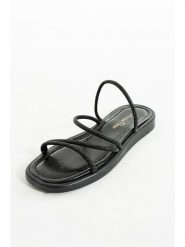 Gerois Klapki w kolorze czarnym rozmiar: 40. Czarne klapki Gerois, bez wzorów, klasyczne, z otwartym noskiem, bez obcasa, bez zapięcia. Za 69.75 zł.