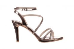 Sandały Bayla-187 587-9078 Rose 22 187053, Róż, Skóra ekologiczna - 37. Czerwone sandały Bayla, bez wzorów, z lakierowanej skóry, bez obcasa, bez zapięcia. W wyprzedaży za 179.10 zł.