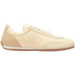 Buty sportowe Converse Jogger. Brązowe buty treningowe Converse, bez wzorów, z zamszu, bez zapięcia. Za 590.00 zł.