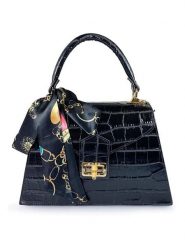 Lia Biassoni Skórzana torebka "Troina" w kolorze czarnym - 22 x 24 x 9 cm rozmiar: onesize. Czarne torebki klasyczne Lia Biassoni, bez wzorów, z materiału, przez ramię, bez dodatków. Za 368.45 zł.