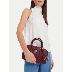 Torebka Nine West. Czerwone torebki klasyczne Nine West, bez wzorów, bez dodatków. Za 229.99 zł.