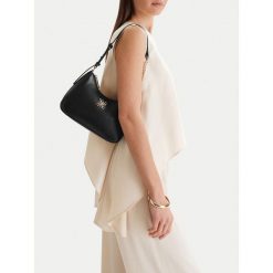 Torebka Nine West. Czarne torebki klasyczne Nine West, bez wzorów, klasyczne, bez dodatków. Za 159.99 zł.
