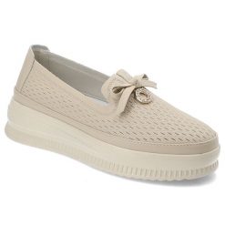 Beżowe Półbuty Damskie Venezia Stylowe Obuwie Damskie. Brązowe półbuty wsuwane Venezia, bez wzorów, ze skóry, eleganckie, bez obcasa. Za 212.99 zł.