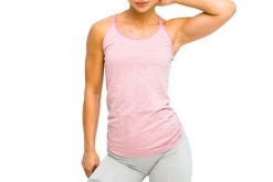 T-shirt sportowy z krótkim rękawem damski L.A Classic Basic Tee. Fioletowe t-shirty sportowe Gym Hero, l, bez wzorów, z elastanu, bez ramiączek, na fitness i siłownię. Za 59.99 zł.