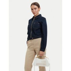 Torebka LOVE MOSCHINO. Białe torebki klasyczne Love Moschino, bez wzorów, klasyczne, bez dodatków. Za 1,009.00 zł.