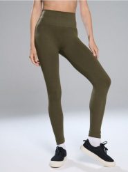 Prążkowane legginsy - zielony. Zielone legginsy Sinsay, bez wzorów, prążkowane. Za 39.99 zł.