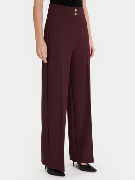 Maryley Spodnie materiałowe 25IB680/M17 Bordowy Regular Fit. Czerwone spodnie materiałowe Maryley, bez wzorów, z materiału. Za 259.99 zł.