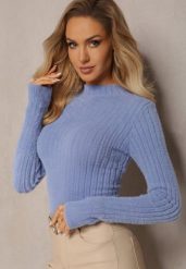Niebieski Prążkowany Sweter z Wełną i Dłuższym Włosiem Izarina. Niebieskie swetry Renee, bez wzorów, z dzianiny, casualowe, bez ramiączek. Za 34.99 zł.