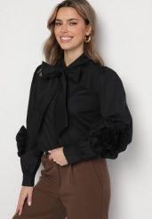 Czarna Koszula z Ozdobnym Wiązaniem i Falbankami Zalimira. Czarne koszule Born2be, bez wzorów, z jeansu, eleganckie, bez kołnierzyka, bez ramiączek. W wyprzedaży za 110.49 zł.
