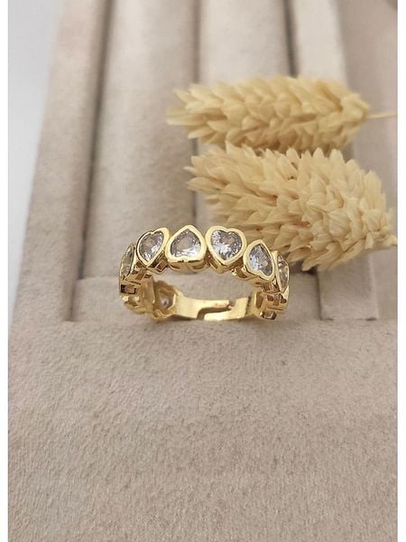 Nakkash Pozłacany pierścionek z cyrkoniami rozmiar: onesize. Żółte pierścionki Nakkash, z cyrkonią, pozłacane. Za 56.79 zł.