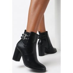 Czarne Botki Semitrite. Czarne botki Born2be, bez wzorów, eleganckie, za kostkę, bez obcasa, na obcasie, bez zapięcia. W wyprzedaży za 149.99 zł.
