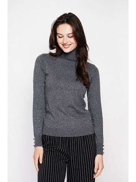 C& Jo Golf w kolorze szarym rozmiar: 42. Szare swetry C& Jo, bez wzorów, ze splotem, klasyczne, bez ramiączek. Za 140.53 zł.