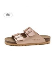 Teegu Klapki w kolorze różowozłotym rozmiar: 42. Różowe klapki teegu, bez wzorów, klasyczne, z otwartym noskiem, bez obcasa, bez zapięcia. Za 121.99 zł.