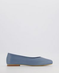 KLASYCZNE BALERINY 3545-E125 JEANS. Baleriny Venezia, bez wzorów, z jeansu, klasyczne, bez obcasa, bez zapięcia. Za 199.00 zł.