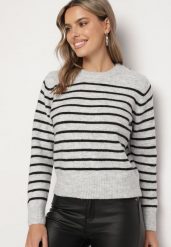 Jasnoszary Sweter w Paski o Klasycznym Kroju Rialira. Szare swetry Born2be, uniwersalny, bez wzorów, z jeansu, eleganckie, bez ramiączek. W wyprzedaży za 127.49 zł.