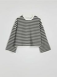 Bluza boxy - wielobarwny. Bluzy Reserved, l, bez wzorów, z bawełny, bez ramiączek, bez kaptura. W wyprzedaży za 49.99 zł.