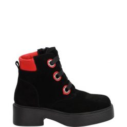 TRZEWIKI DAMSKIE 002162 BLACK-RED. Czarne botki Venezia, bez wzorów, ze skóry, bez obcasa, bez zapięcia. Za 169.00 zł.