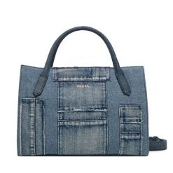 Torebka Guess. Niebieskie torebki klasyczne Guess, z aplikacjami, klasyczne, bez dodatków. Za 577.99 zł.