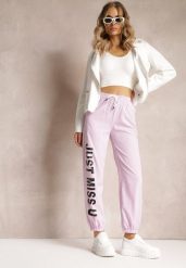 Fioletowe Dresowe Spodnie z Dużym Napisem z Boku Nogawki Karına. Fioletowe jeansy Renee, bez wzorów, z dresówki. W wyprzedaży za 27.99 zł.