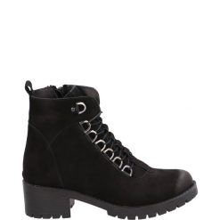 CZARNE TRZEWIKI DAMSKIE 053062 NAB BLACK. Czarne botki Venezia, bez wzorów, z nubiku, bez obcasa, bez zapięcia. Za 259.00 zł.