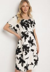 Czarna Wiskozowa Sukienka w Kwiatowy Wzór Emitine. Czarne sukienki Born2be, na co dzień, l, bez wzorów, z wiskozy, klasyczne, bez kołnierzyka, bez ramiączek, midi, proste. Za 89.99 zł.