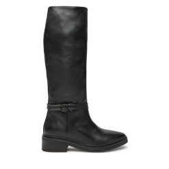 Kozaki Calvin Klein. Czarne kozaki Calvin Klein, bez wzorów, bez obcasa, na płaskiej podeszwie, bez zapięcia. Za 1,199.00 zł.