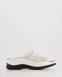 BIAŁE KLAPKI 939 WHITE. Białe klapki Venezia, bez wzorów, ze skóry, bez obcasa, bez zapięcia. Za 159.00 zł.