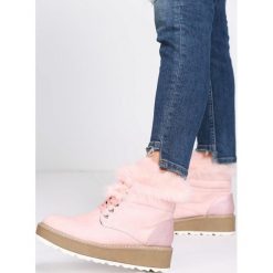 Różowe Śniegowce Over You. Śniegowce marki Born2be. Za 89.99 zł.