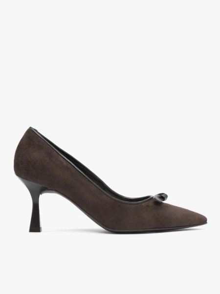 Ciemnobrązowe czółenka z kokardą. Brązowe czółenka Ryłko, bez wzorów, z gumy, eleganckie, bez obcasa, na szpilce, bez zapięcia. Za 449.99 zł.