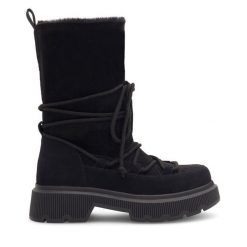 Botki JENNY. Czarne botki Jenny, bez wzorów, bez obcasa, na płaskiej podeszwie, bez zapięcia. Za 119.99 zł.