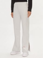 Calvin Klein Jeans Spodnie dresowe Diffused Monologo J20J223422 Szary Regular Fit. Szare spodnie dresowe Calvin Klein Jeans, bez wzorów, z bawełny. Za 269.99 zł.