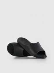 4F Klapki damskie - czarne 36. Czarne klapki 4f, bez wzorów, sportowe, bez obcasa, bez zapięcia. Za 69.99 zł.