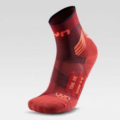 Skarpety do biegania damskie Uyn Run Trail One Socks. Czerwone skarpetki Uyn, bez wzorów. Za 109.99 zł.