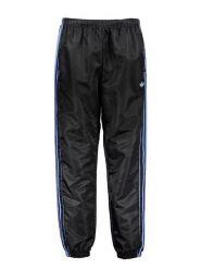 Adidas Spodnie dresowe w kolorze czarno-niebieskim rozmiar: L. Czarne spodnie sportowe adidas, bez wzorów, z dresówki. Za 144.24 zł.