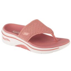 Japonki damskie, Go Walk Arch Fit 2.0 Sandal - Carrie. Czerwone japonki Skechers, bez wzorów. Za 249.99 zł.