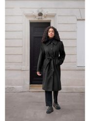 Kaffe Płaszcz przejściowy w kolorze czarnym rozmiar: 46. Czarne płaszcze Kaffe, bez wzorów, z tkaniny, bez kaptura. Za 208.99 zł.