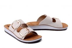 INBLU CP-61 002 beżowy, klapki damskie. Brązowe klapki Inblu, bez wzorów, bez obcasa, bez zapięcia. Za 86.99 zł.