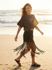 Bluza z krótkim rękawem i nadrukiem na plecach - brązowy. Brązowe bluzy bez kaptura Sinsay, l, bez wzorów, bez kaptura. Za 39.99 zł.