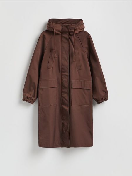 Parka z kapturem - brązowy. Brązowe płaszcze Reserved, l, bez wzorów, z tkaniny, z kapturem. W wyprzedaży za 139.99 zł.