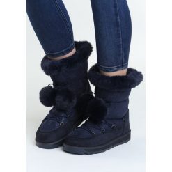 Granatowe Śniegowce Capitulation. Śniegowce marki Born2be. Za 79.99 zł.