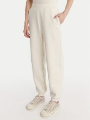 Guess Spodnie dresowe V6RB15 K9V31 Écru Regular Fit. Spodnie sportowe Guess, z aplikacjami, z bawełny. Za 299.99 zł.