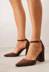 Brązowe Czółenka z Imitacji Zamszu na Słupku z Noskiem w Szpic Violetto. Brązowe czółenka Born2be, bez wzorów, z jeansu, biznesowe, bez obcasa, na słupku, bez zapięcia. Za 89.99 zł.