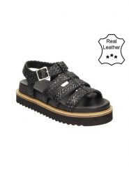 Bullboxer Skórzane sandały w kolorze czarnym rozmiar: 41. Czarne sandały Bullboxer, bez wzorów, klasyczne, z otwartym noskiem, bez obcasa, bez zapięcia. Za 270.44 zł.