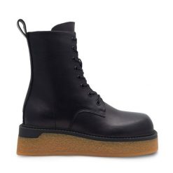 Trzewiki Badura. Czarne botki Badura, bez wzorów, bez obcasa, na koturnie, bez zapięcia. Za 429.99 zł.