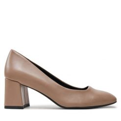 Czółenka Tamaris. Szare czółenka Tamaris, bez wzorów, bez obcasa, bez zapięcia. Za 249.99 zł.