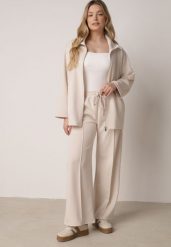 Beżowy Dzianinowy Komplet Dresowy z Wiskozą Bluza ze Stójką i Spodnie Nevenira. Brązowe bluzy Born2be, bez wzorów, z dresówki, sportowe, bez ramiączek, bez kaptura. Za 189.99 zł.