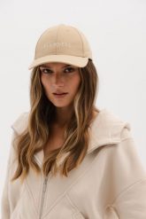 CZAPKA GAIA KAMELOWA One size - Flawless. Czapki z daszkiem Flawless, bez wzorów, z tkaniny, eleganckie. Za 160.00 zł.