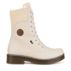 Botki Rieker. Brązowe botki Rieker, bez wzorów, bez obcasa, na płaskiej podeszwie, bez zapięcia. Za 299.99 zł.