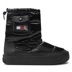 Śniegowce Tommy Jeans. Czarne śniegowce Tommy Jeans, bez wzorów, z jeansu, bez zapięcia. Za 699.99 zł.